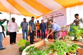 PT Timah bangun Tugu Adipura dan Tugu Timah di Karimun