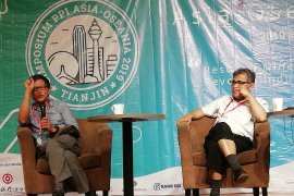 Mereka sepaham, Budiman dan Rocky Gerung bertemu di China