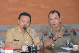 Sekda Bali: tindak tegas pelanggar tiga pergub