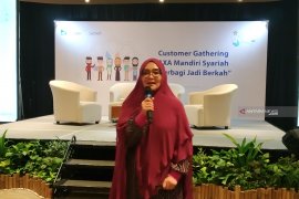 AXA Mandiri perkenalkan asuransi syariah di Makassar