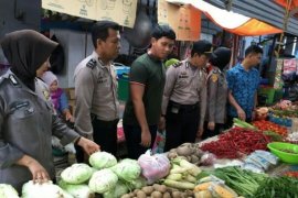 Polda Sulbar pantau harga sembako