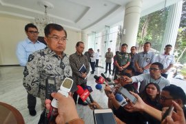 Jangan sampai seperti 1998,  JK minta Prabowo - Sandiaga ikut tenangkan massa