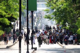 Pospol dibakar ketika kericuhan di Pontianak, 38 orang ditangkap