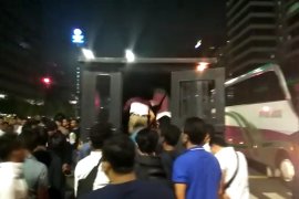 Aparat kembali amankan sejumlah massa berlaku rusuh