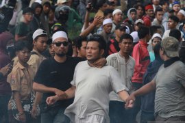 Kericuhan terjadi  di Slipi