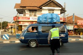 Ribuan tolo-tolo disiapkan di jalur mudik Karawang