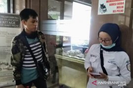 Keluarga korban kericuhan 22 Mei datangi RS Pelni Jakarta