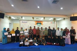 BNI Lumajang berikan bingkisan Ramadhan kepada warga kurang mampu