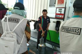 Sejumlah SPBU di jalur mudik Purwakarta diuji tera
