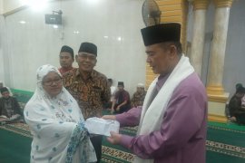 Bentuk empati, Pemprov Sumbar santuni keluarga anggota KPPS yang meninggal