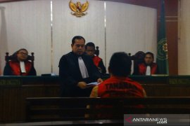 Mantan Bupati Bonaran Situmeang dituntut 8 tahun penjara, denda Rp1 miliar