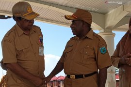 Gubernur Papua Barat tetapkan cuti bersama 10 hari
