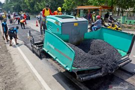 Perbaikan jalan provinsi di Jawa Timur