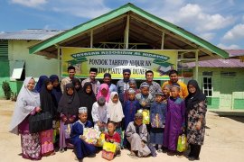 Berbagi Berkah Ramadan, Alumni UNRI RAPP Santuni Anak Yatim