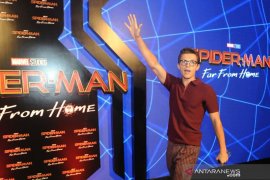 Gantengnya Bintang Thor & Spiderman sapa penggemarnya di Indonesia Page 4 Small
