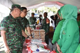 Kodam XIII Merdeka gelar bazar murah bantu masyarakat