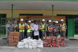 PT. Kideco Bagikan 15.550 Paket Lebaran Untuk Warga Lingkar Tambang