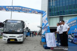 Pelindo I Belawan berangkatkan ratusan pemudik gratis