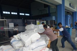 Pengiriman pempek Palembang lewat kargo terus menurun
