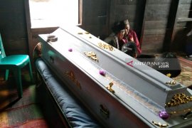 Jasad operator escavator korban longsor Simalungun tiba di Sipirok