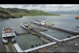 Penyeberangan Lembar-Padangbai masih normal