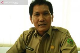 Pemasangan lampu PJU Penajam molor dari target