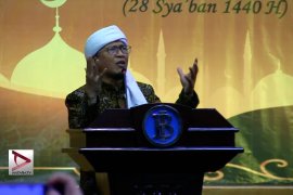 Aa Gym imbau jaga keberkahan Ramadhan dari soal politik