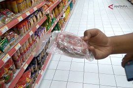 Video - Petugas gabungan awasi peredaran makanan dan minuman