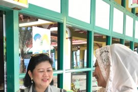 Husnizar: Ibu Ani cairkan suasana lewat masakan