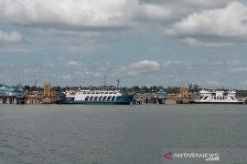 Penumpang Feri penyeberangan Penajam meningkat 30 persen