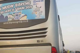 Bus pariwisata terbakar di Cipali, sopir luka bakar