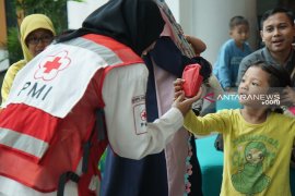 PMI Bagikan Obat Pertolongan Pertama Untuk Pemudik