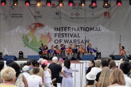 Saman dan Jaipong Mempesona Pengunjung Festival di   Polandia