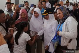 Gubernur Jawa Timur tinjau arus mudik