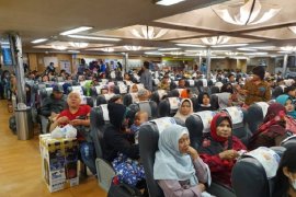 Hingga Minggu, ASDP Merak telah menyeberangkan 682.446 penumpang