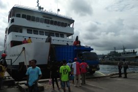 Pelabuhan Slamet Riyadi Ambon sepi penumpang