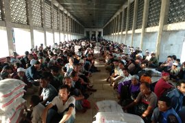 Masjid Istiqlal distribusikan 18,5 ton beras zakat fitrah