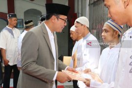 Enam narapidana Lapas Nyomplong Sukabumi peroleh remisi langsung bebas