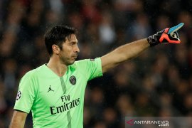 Tinggalkan PSG, Buffon ke Barcelona?