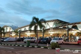 Penumpang angkutan udara di Supadio Pontianak turun 15 persen
