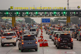 Tol Cikampek mulai padat arus balik