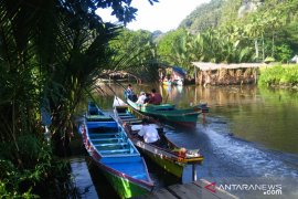 Kawasan pegunungan kapur Rammang-Rammang ramai pengunjung