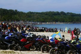 Wisatawan padati sejumlah obyek wisata di Lebak