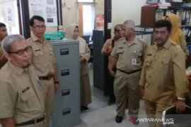 Bupati Belitung sidak kehadiran ASN usai libur lebaran