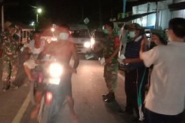 Warga mulai jauhi zona merah erupsi gunung Sinabung