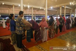 Ribuan warga hadiri "open house" Sultan HB X di Kepatihan