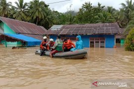 North Konawe flood victims eagerly await assistance