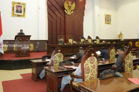 Bupati Gianyar sampaikan dua Ranperda