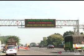 Arus balik masih ada di Cipali, truk barang sudah melintas