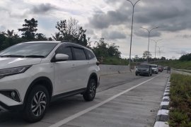 Selama lebaran, kendaraan melintasi tol Manado-Bitung fungsional 12.596 unit